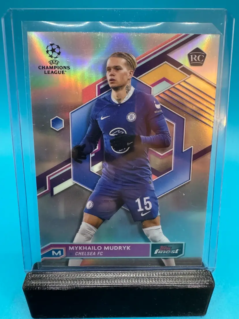 Mykhailo Mudryk Topps Finest Refractor RC Chelsea