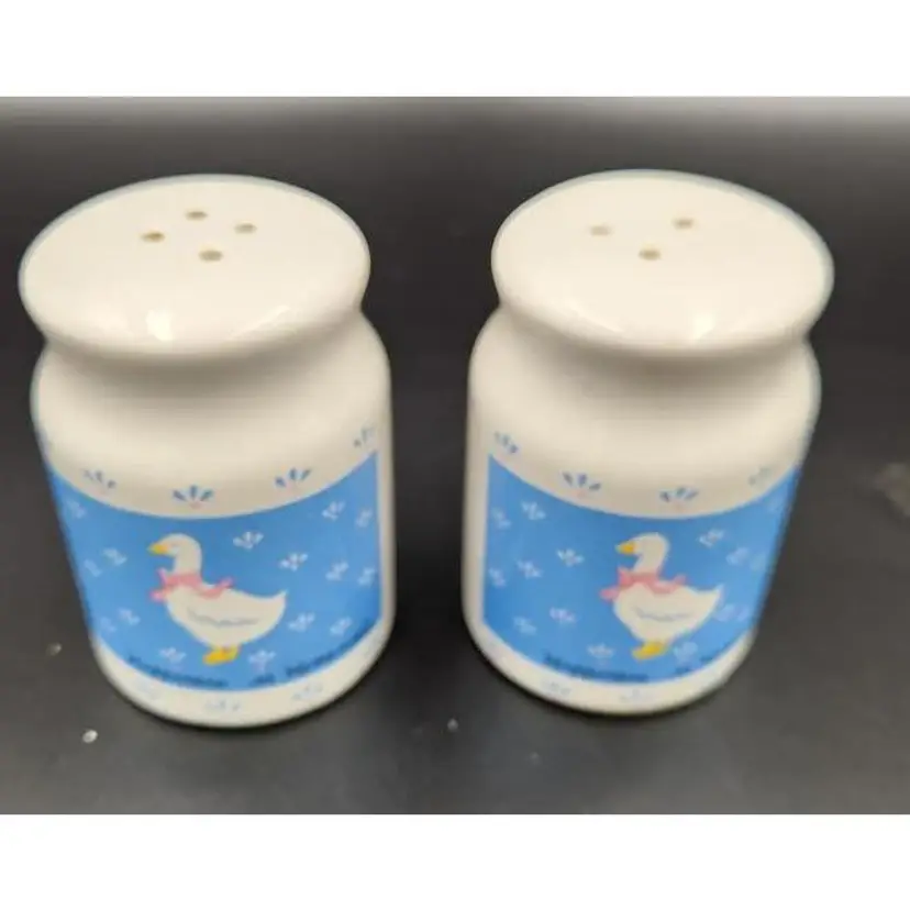 VINTAGE MOTHER GOOSE SALT AND PEPPER
