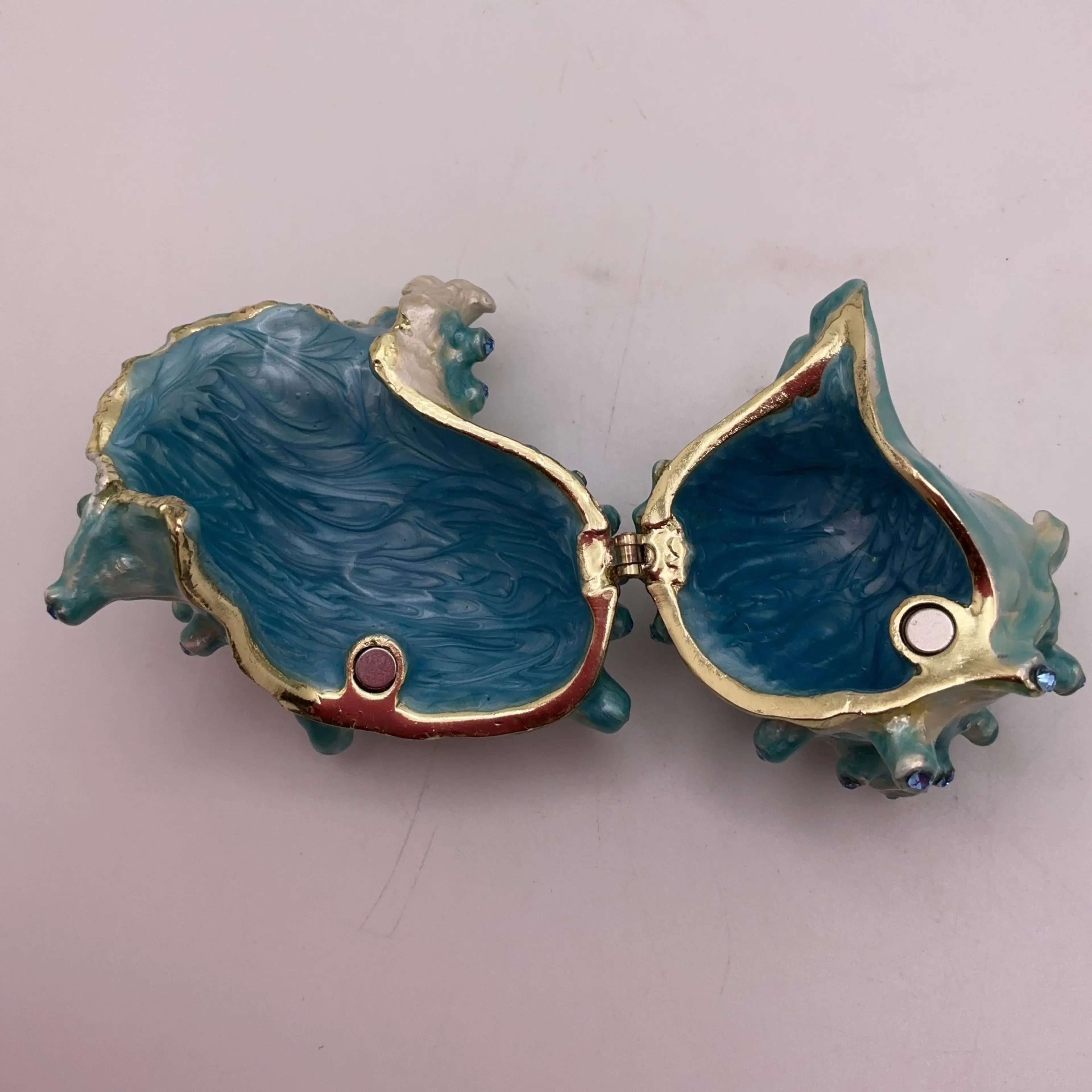 Image 4 of 6