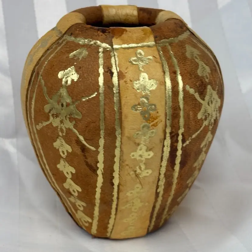 VASE Vintage MOROCCO Moroccan Decor LEATHER Bound CLAD Urn VASE 4” inches TALL