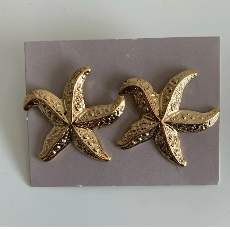 1987 Avon Gold Starfish Earrings
