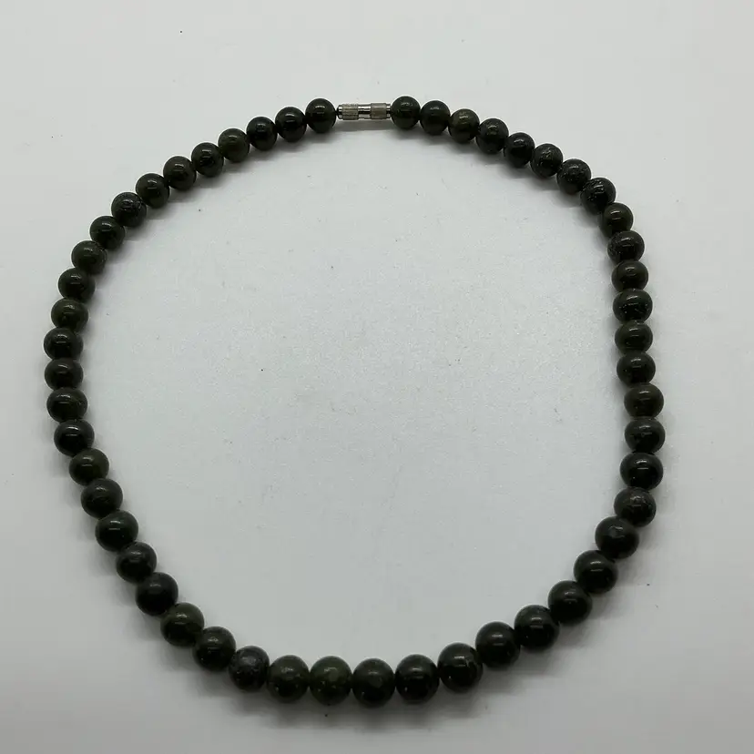 Vintage Dark Green Jade Single Strand Beaded Choker Necklace