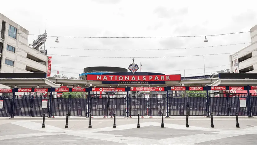 Washington Nationals baseball card breaks and collector community