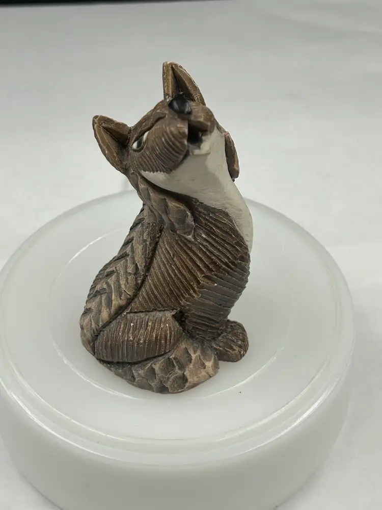 Artesania Rinconada Retired Figurine Howling Coyote Uruguay