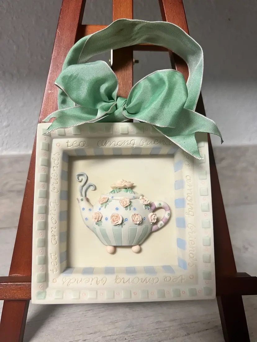 Mud Pie Tea Among Friends Wall Plaque