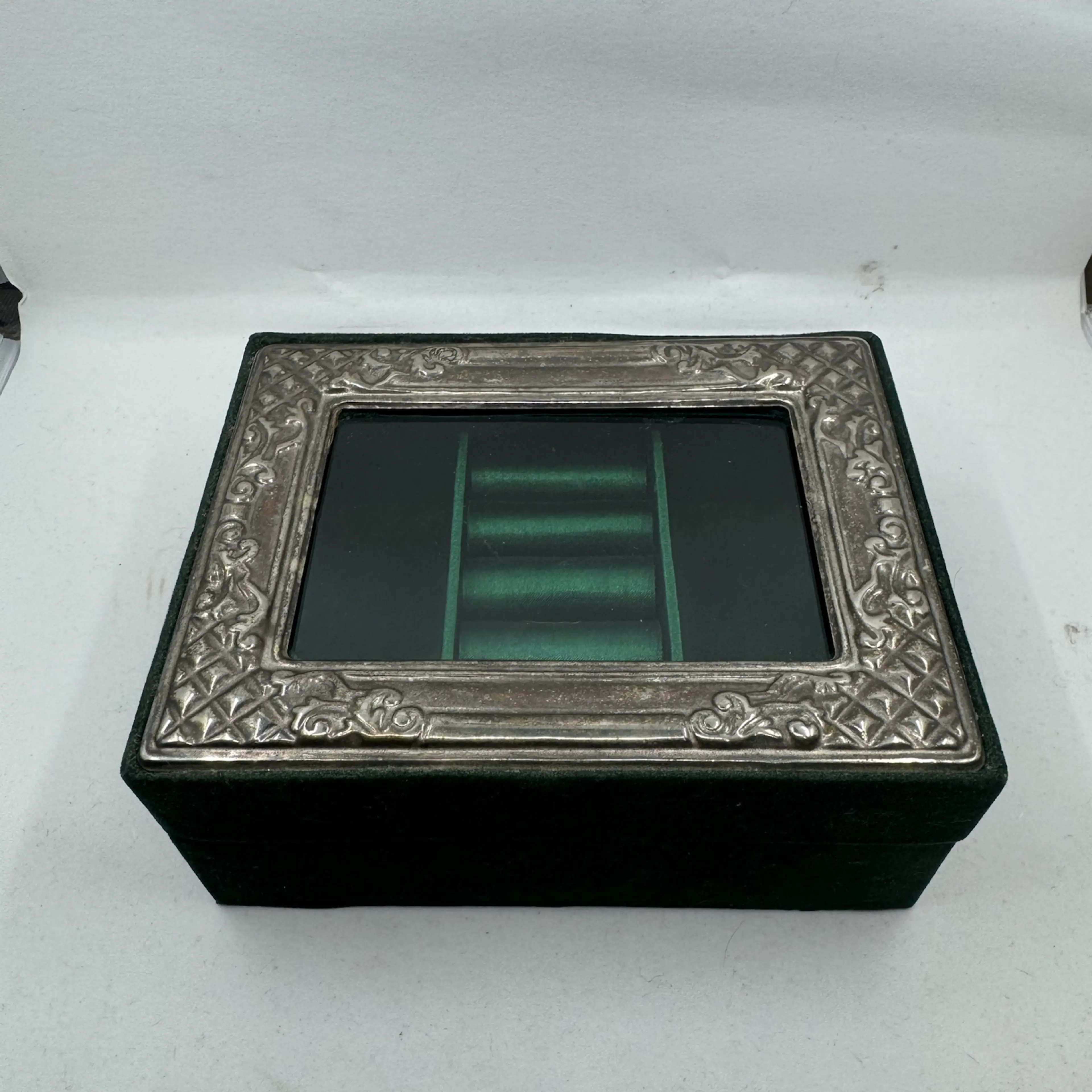 Image 1 of 4