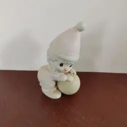 Precious Moments Clown with Ball. 1984. No chips or cracks. UNESCO. 4 inches high.