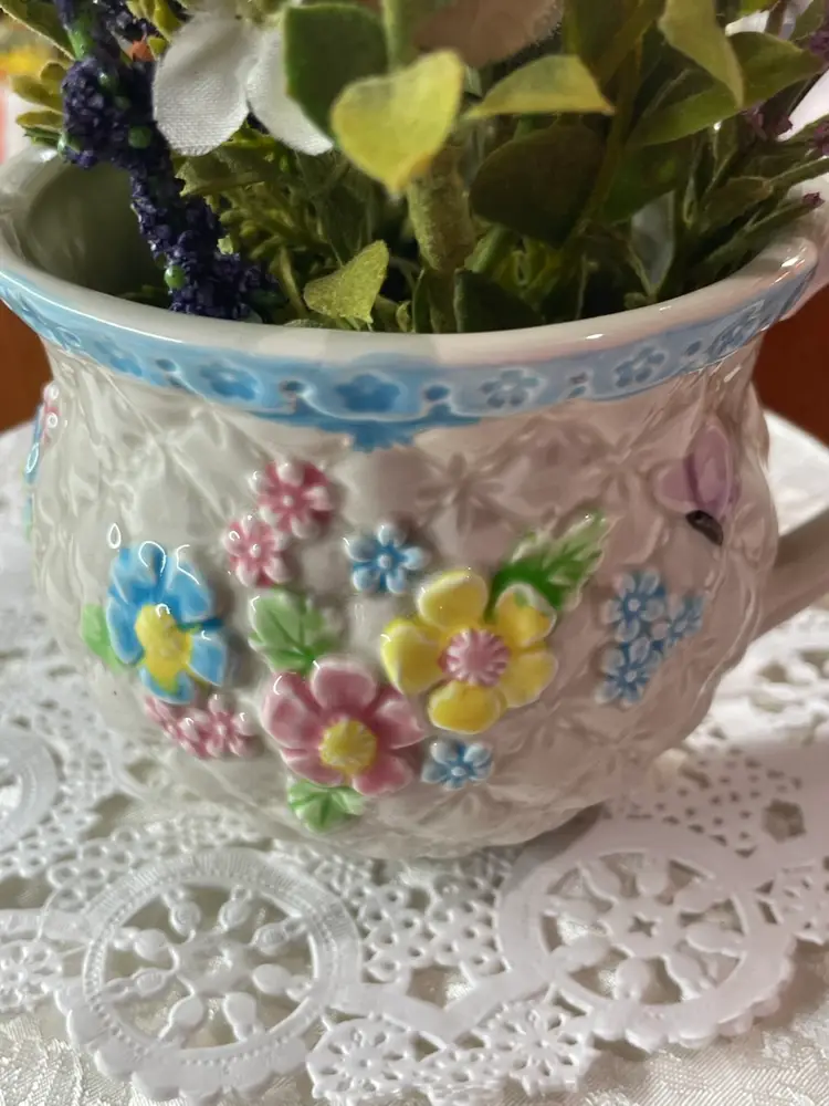 Lovely 1985 Lefton Cup Assemblage