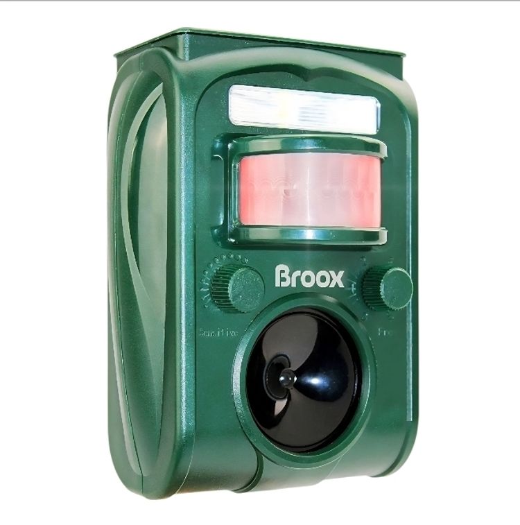 Upgraded Solar Ultrasonic Animal / Pest Repellent, Waterproof, Motion Detection