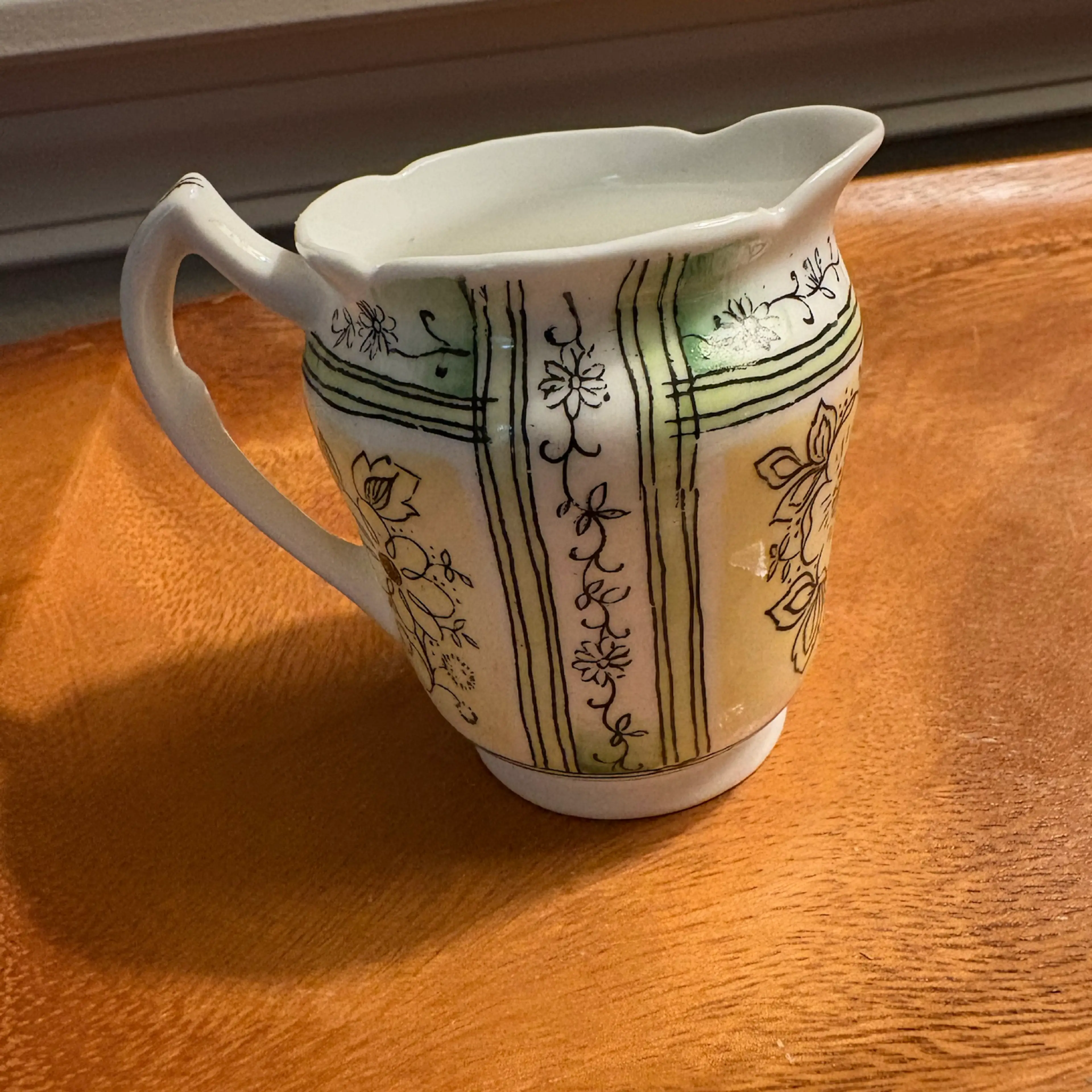Image 2 of 6