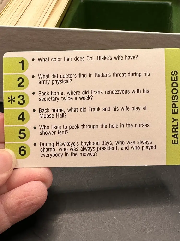 MASH Edition 1984 Vintage Card Games Golden Trivia Complete