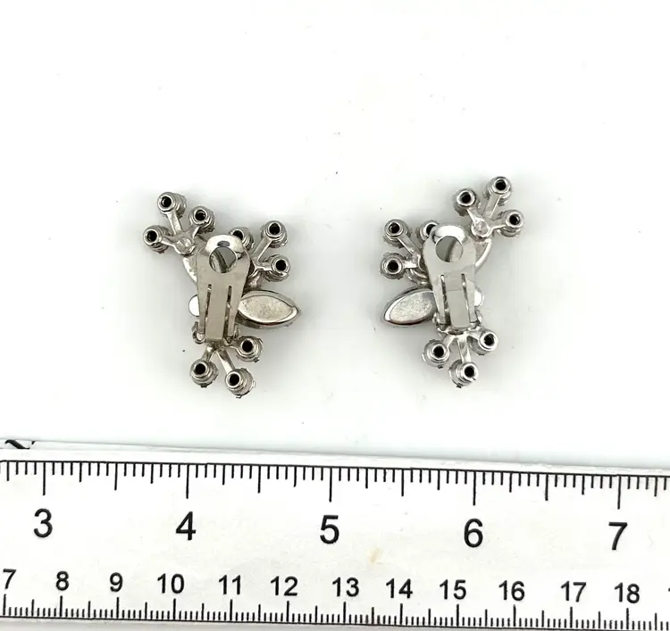 Vintage Silver Tone Rhinestone Clip-on Earrings 1.5”x 1”