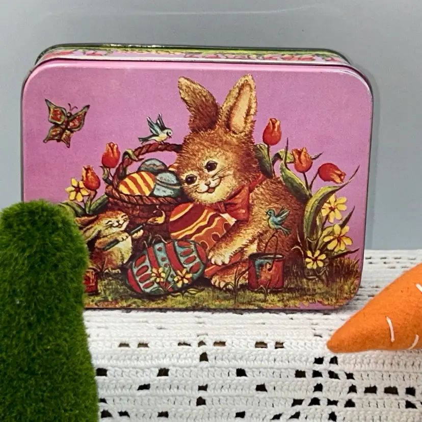 Vintage Easter Tin Box Metal Bunnies Rabbits Collectible Decor Giftco