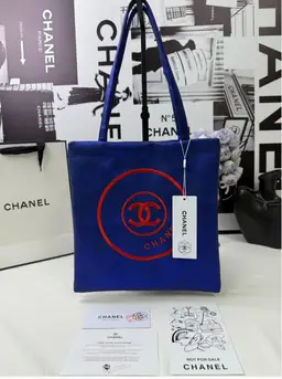 #16 - GWP/VIP CHANEL BLUE/RED TOTE