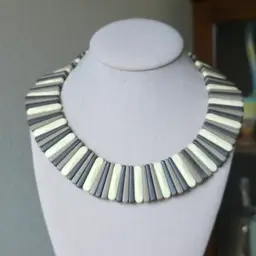 Vintage 80s Acrylic Cream and Gray Choker Necklace