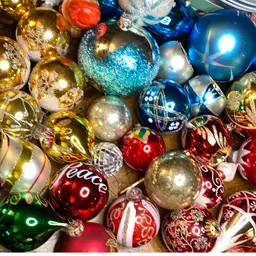 #06 - Choice of Glass Ornament $7 SB