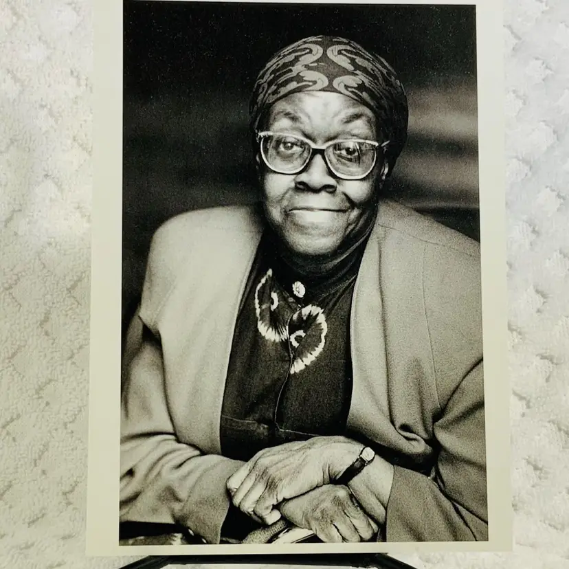 Vintage Postcard Black Writers
PHOTOGRAPHS BY JILL KREMENTZ
GWENDOLYN BROOKS, New York, N.Y., November 13, 1993
Gwendolyn Brooks (b. 1917) has earned, with her gently insightful poetry, some fifty honorary degrees, a Pulitzer Prize for Annie Allen 1949), the Illinois Laureateship (succeeding Carl Sandburg), and the Consultantship in Poetry at the Library of Congress. She still lives near where she grew up —the South Side of Chicago, the setting for much of her verse.