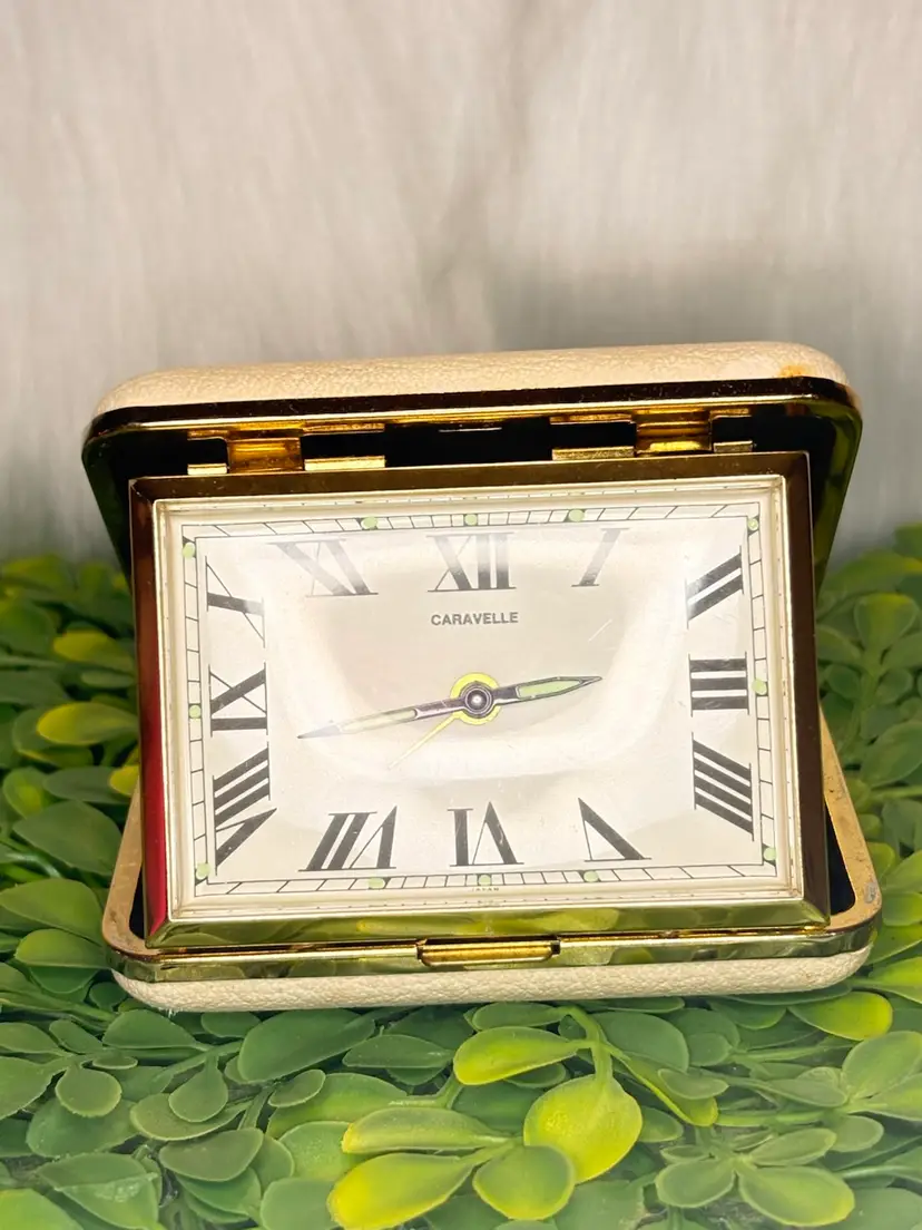 Vintage 1950s Caravelle Wind-Up Travel Alarm Clock In Ivory Leather Case WORKS!