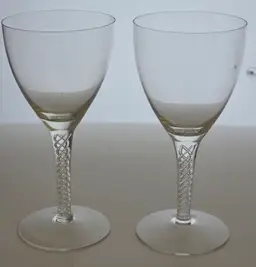 Intricate Stemware Wine Glass Set