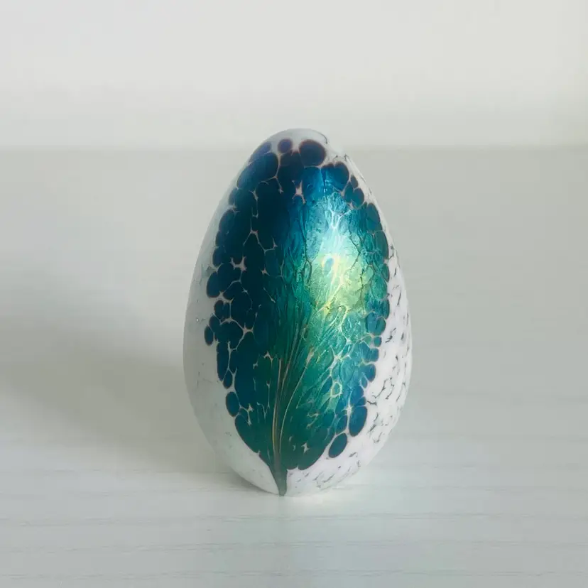 Egg Shaped Iridescent Art Glass Paperweight Made from Mount St. Helens Ash 1987