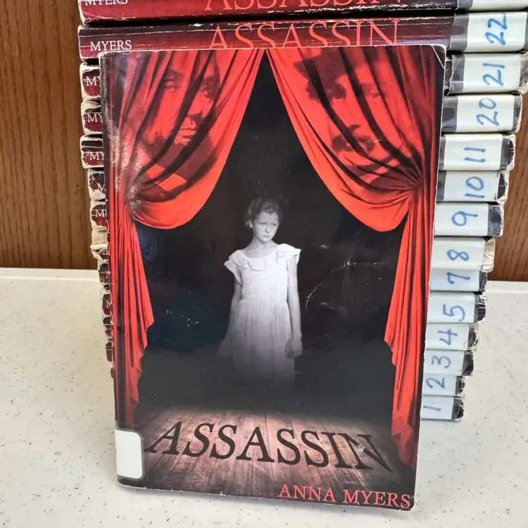 Assassin (PB, 2006) Anna Myers 20-PB Class Set Reading Lot
