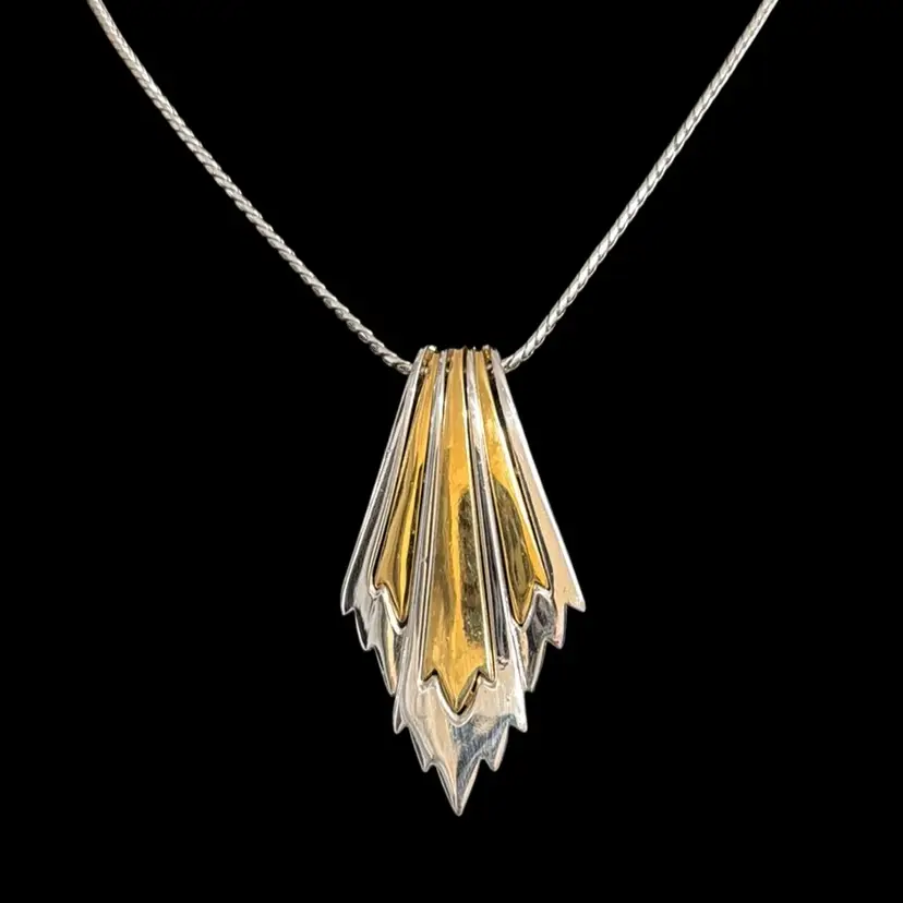 Vintage 1970s Monet Pointed Multi - Tone Gold Plated Pendant Necklace