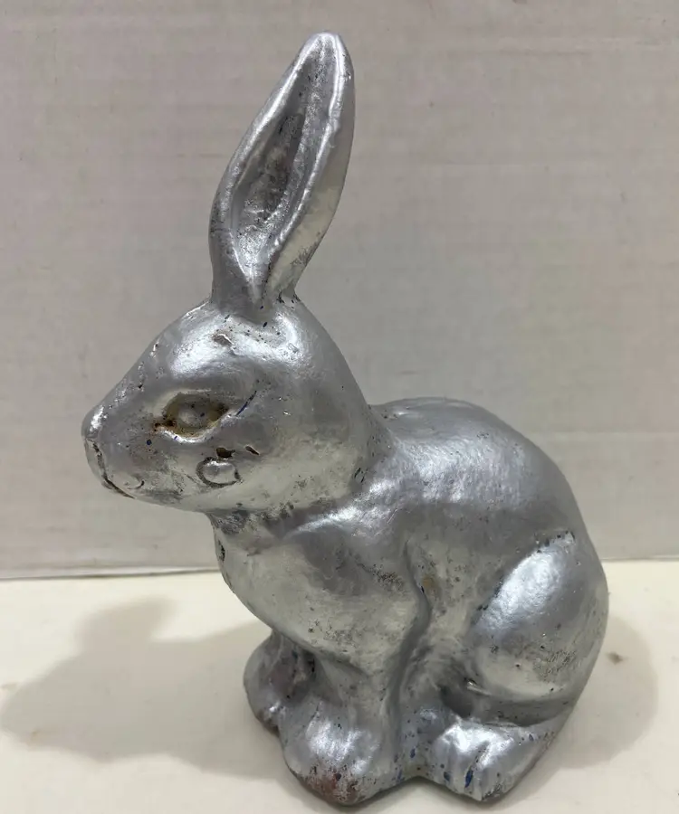 Metal Bunny Silver Metalic Inside/Garden 6x4x7"