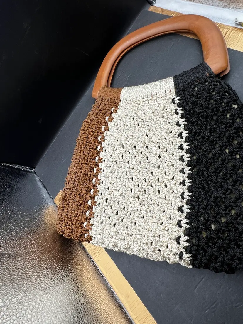 #605B Vintage Black, White And Tan Macramé Woven/Crochet Handbag With Plastic Handle