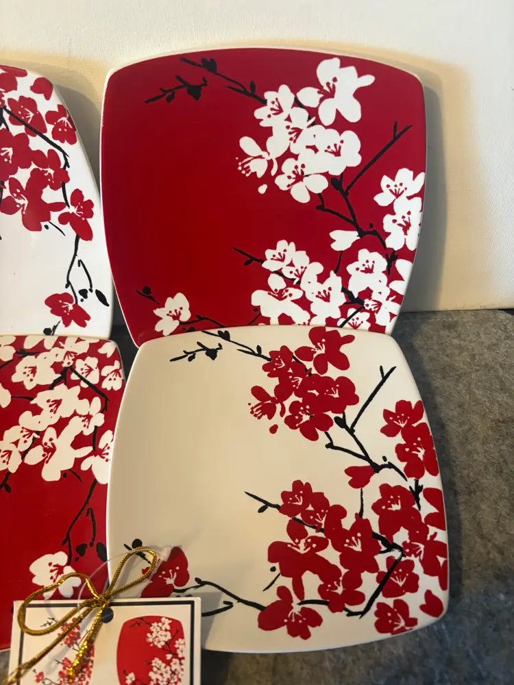 222 Fifth Mia Blossoms Appetizer Plates  6"x 6"  #3165