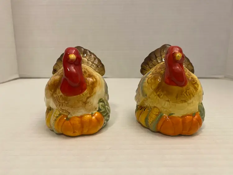Thanksgiving Turkey Ceramic Salt And Pepper Shakers