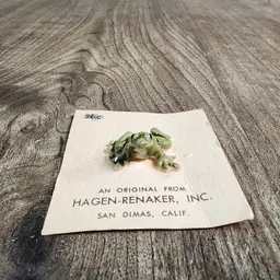 Hagen Renaker Frog TINY!