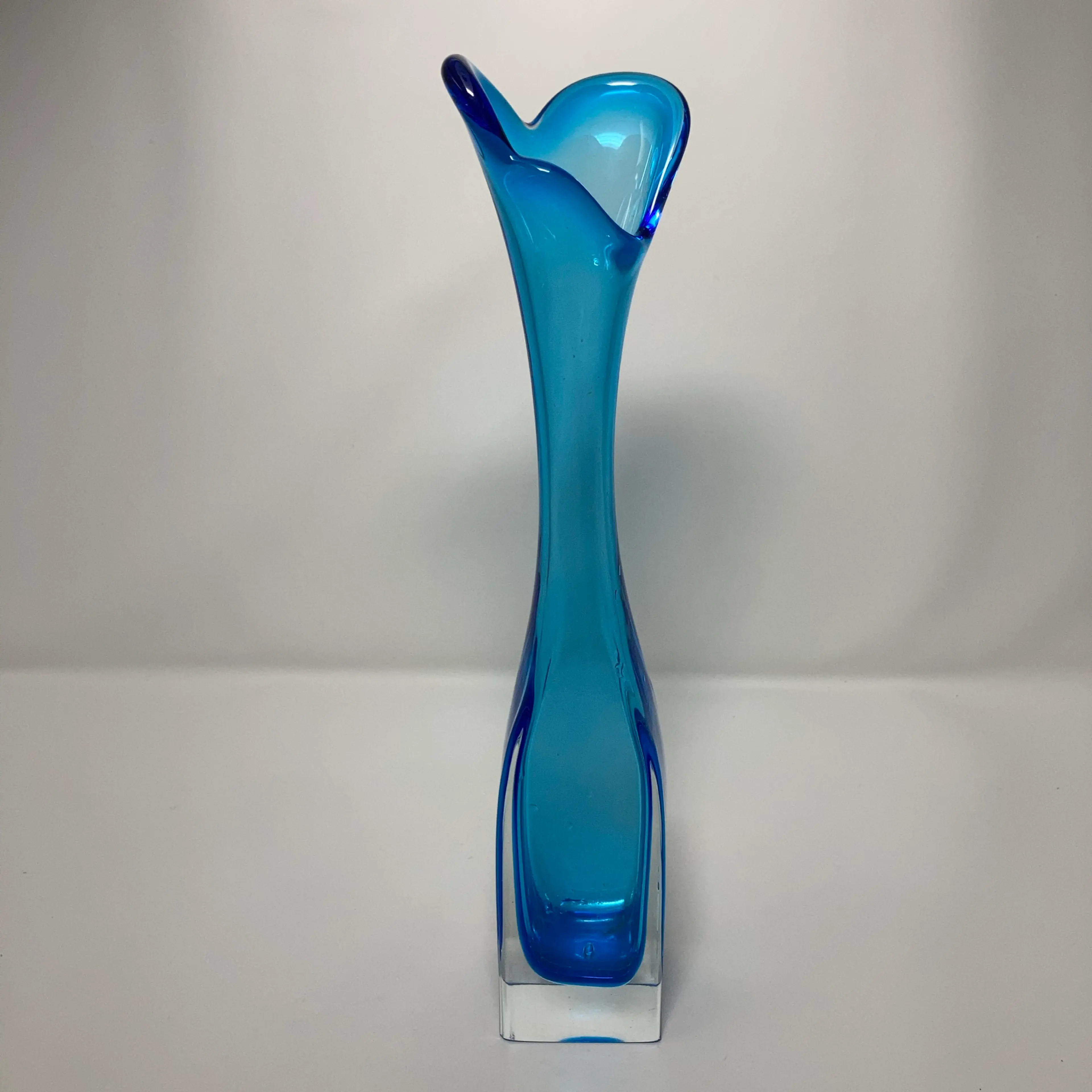 Image 2 of 10