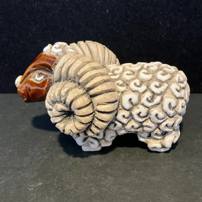 Vintage Signed Artesania Rinconada Curly Big Horned Sheep Ram 4” X 2.5”