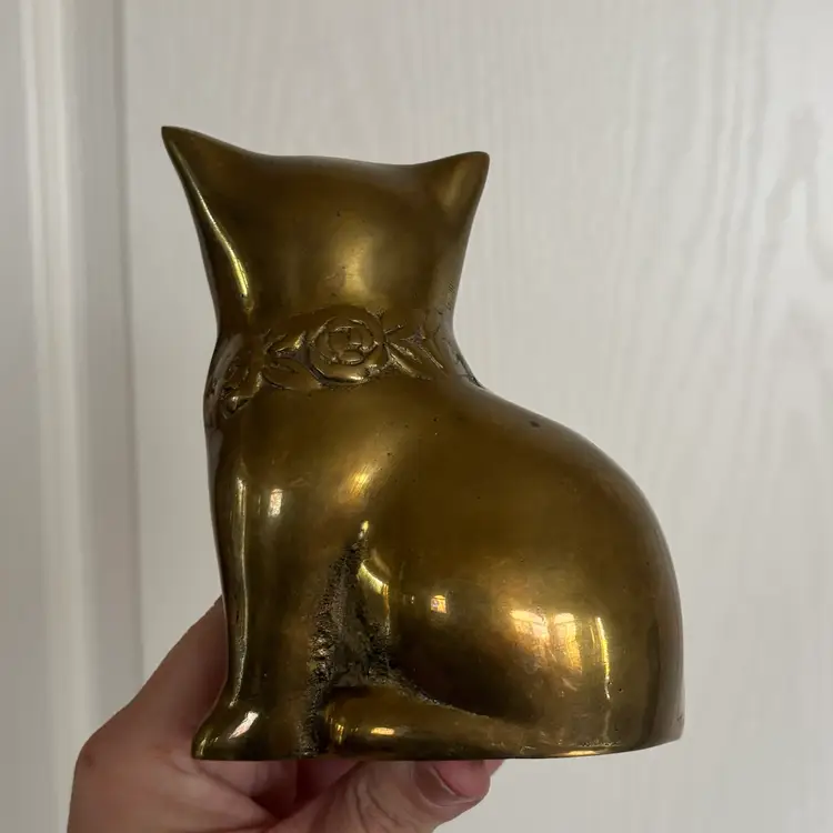 Vintage Brass Floral Collared Cat