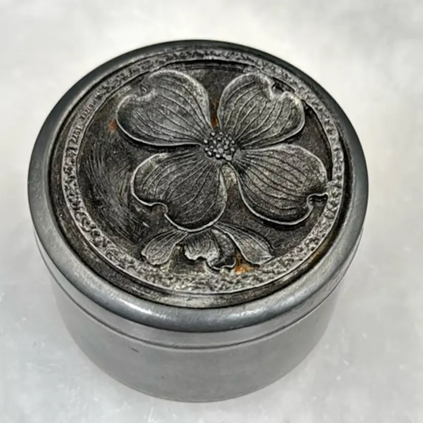 Metzke 1977 Small Pewter Tin