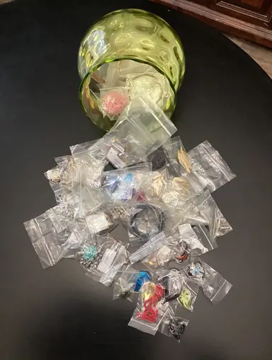 $2 Starts ~ Jewelry Jar LIVE SALE 