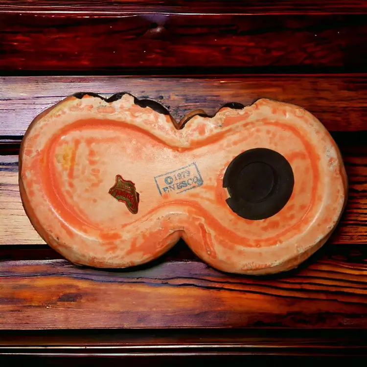 Enesco Pigs In Love Two Pigs and a Heart Bank Vintage 1979