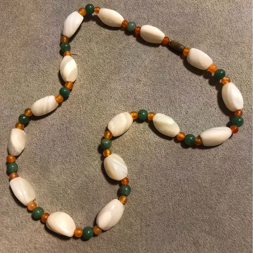 Vintage Beaded Jade Brown Agate White Agate Necklace