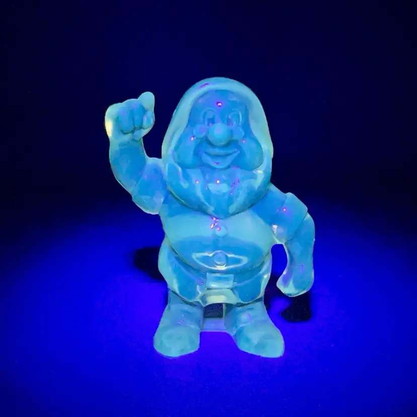 Vintage Snow White And The Seven Dwarves Doc Lucite 2.25" Figurine Walt Disney