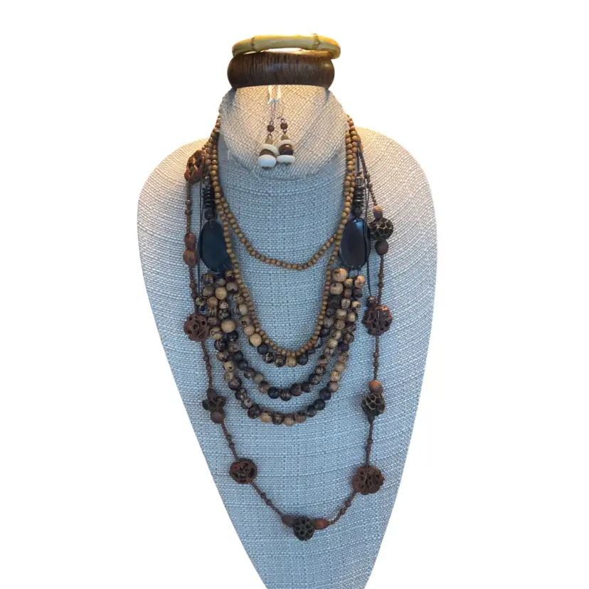 #15 - Wood And Nuts Lot