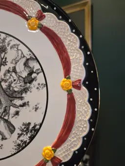 EARLY AMERICANA TOILE CAKE PLATE BY SANDY LYNAN CLOUGH 2001