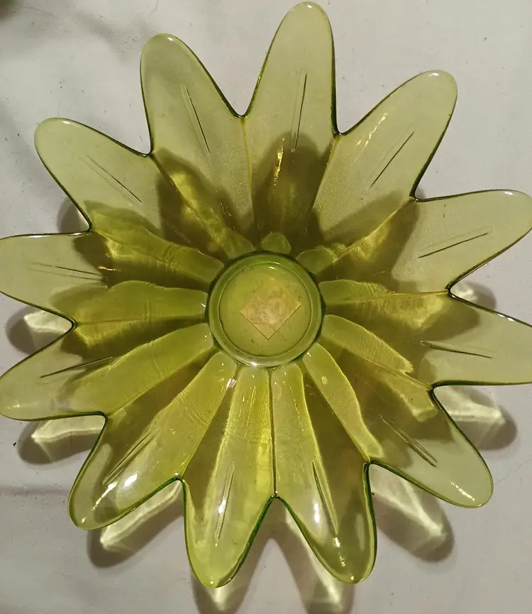 Green Glass Sunflower Bowl