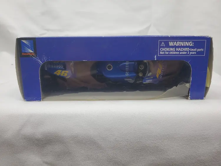 New Ray Toys Motorcycle Yamaha Sport Bike YZR-M1 Scale 1:12 Die-Cast