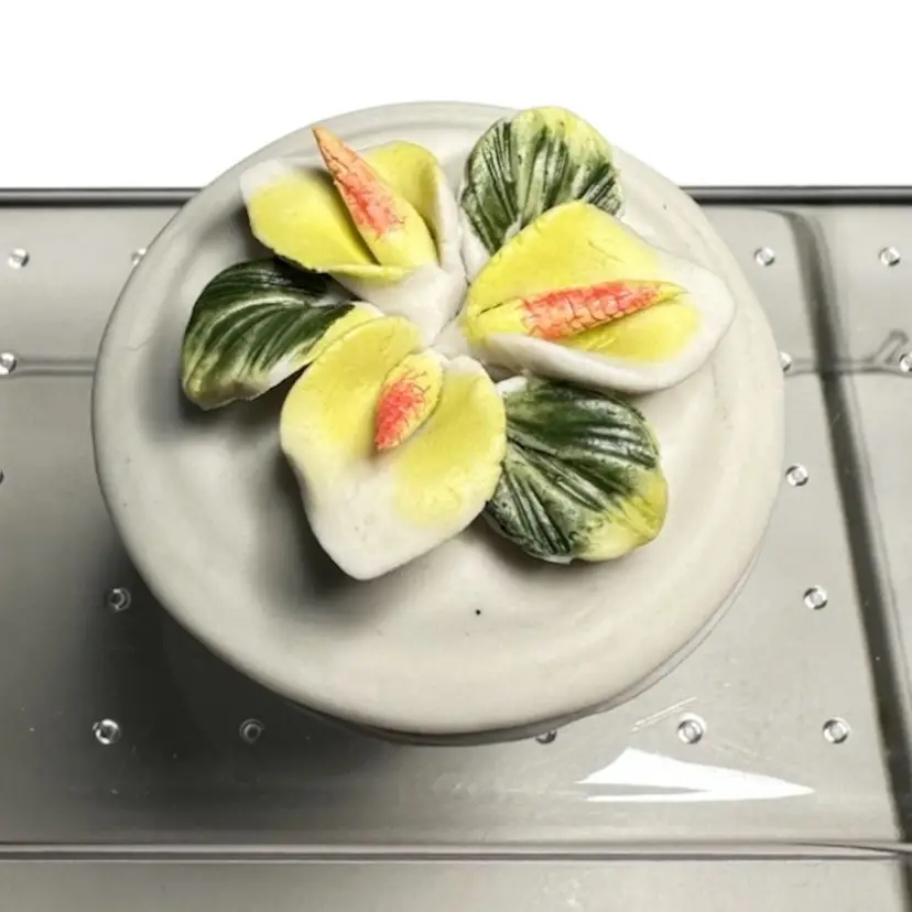 108. Victorian Trading Company Flower Trinket Box Very Small