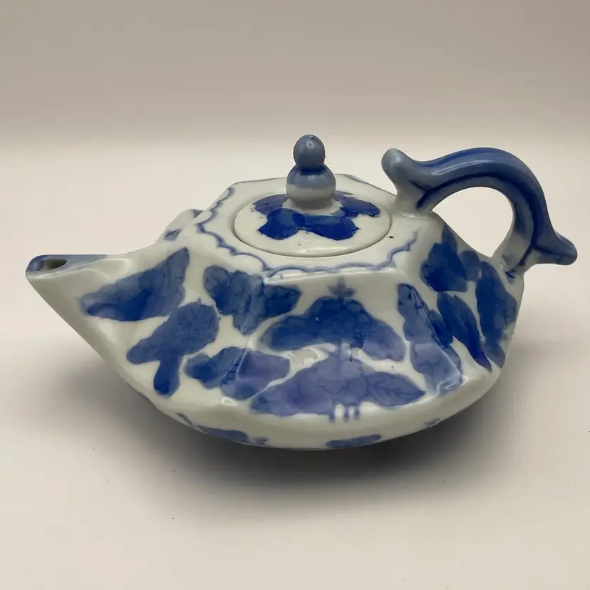 Vintage Mini Hexagonal China Blue & White Floral Porcelain Teapot with Lid