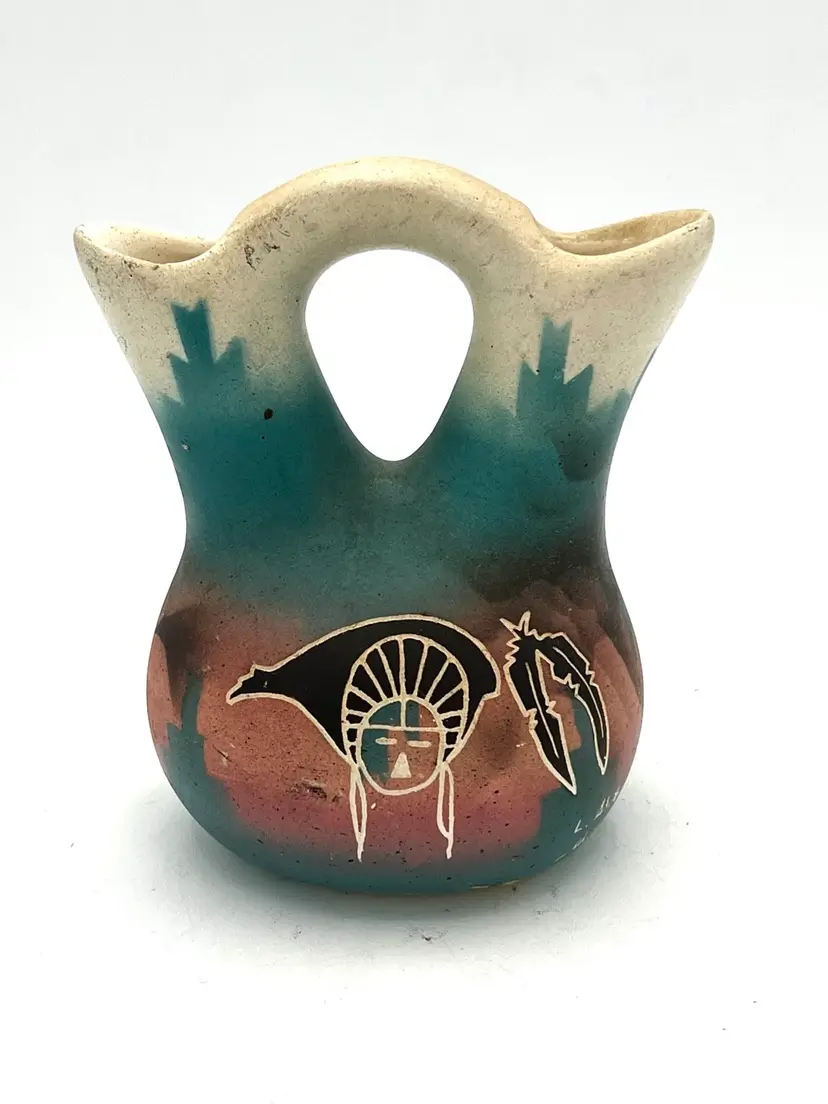 Pottery: Navajo Wedding Vase Signed 💸
