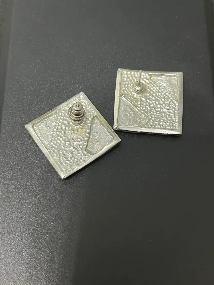 Vintage 80s Enamel Silvertone Pierced Earrings