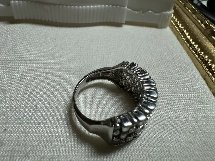 14k White Gold CZ Ring Size 5.5