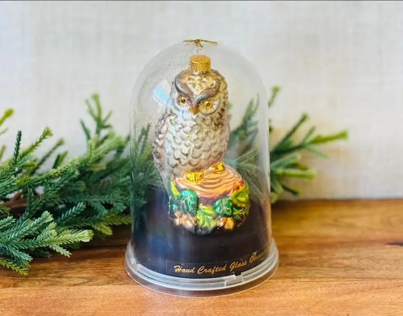 #01 - UNIQUE TREASURES OWL Painted Glass Ornament Owl on Stump 5" in Dome