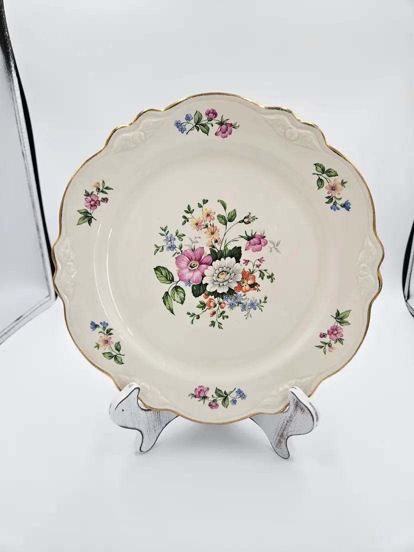 #B16 Homer Laughlin Springtime 10 Inch Plate
